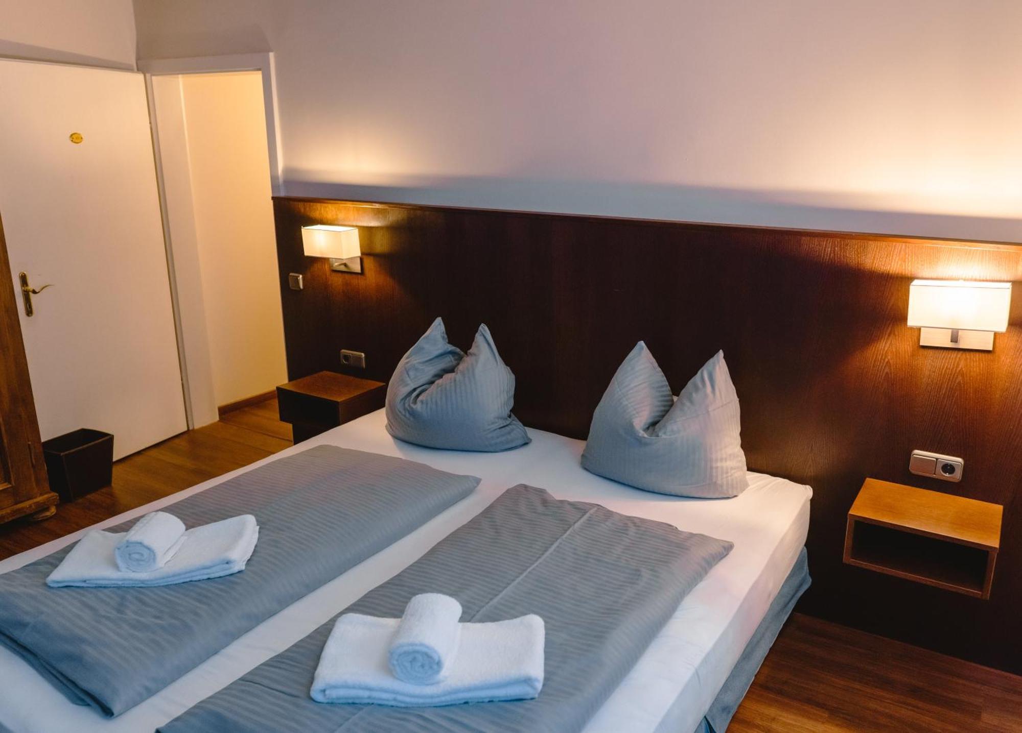 Hotel Restaurant Taverna Eching  Εξωτερικό φωτογραφία